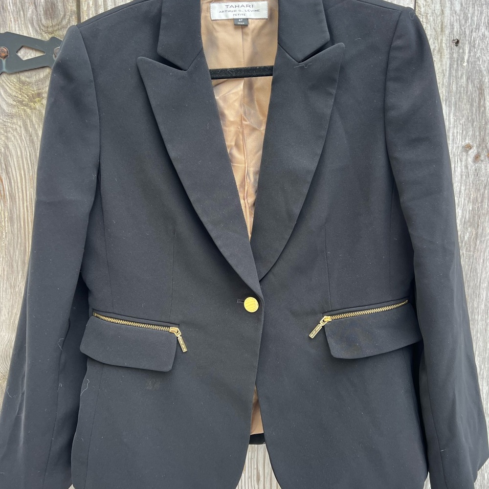 TAHARI Black Blazer With Gold Zipper Pockets Women’s 8 Petite - Picture 3 of 12